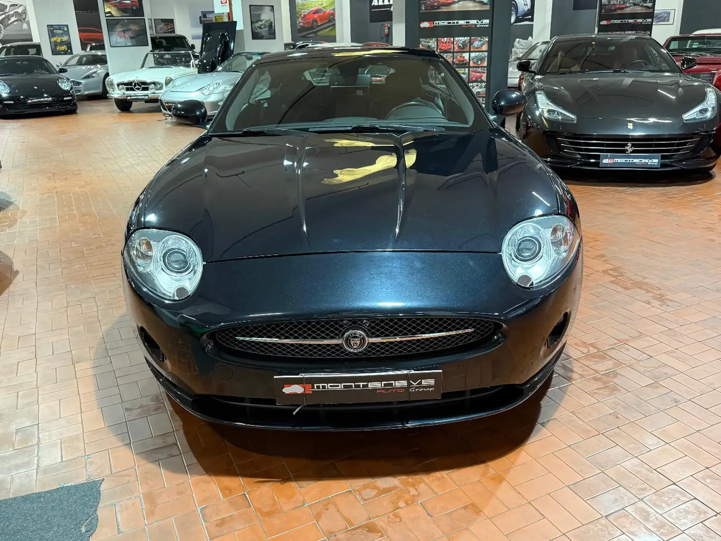 Jaguar XK 4.2 V8 Coupé - KM 37390 Noir - 2
