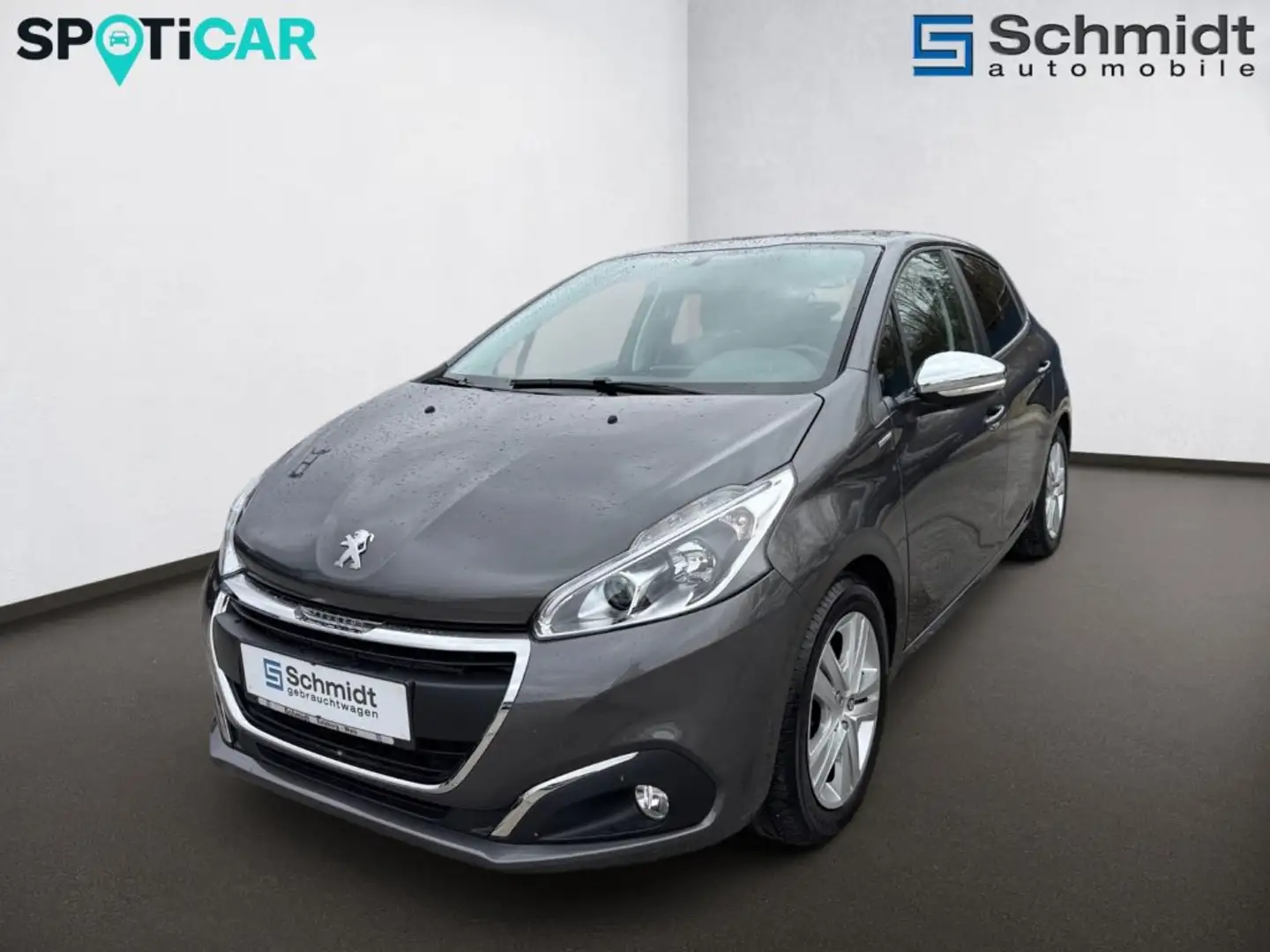 Peugeot 208 Style 1,2 PureTech 82 Grau - 1