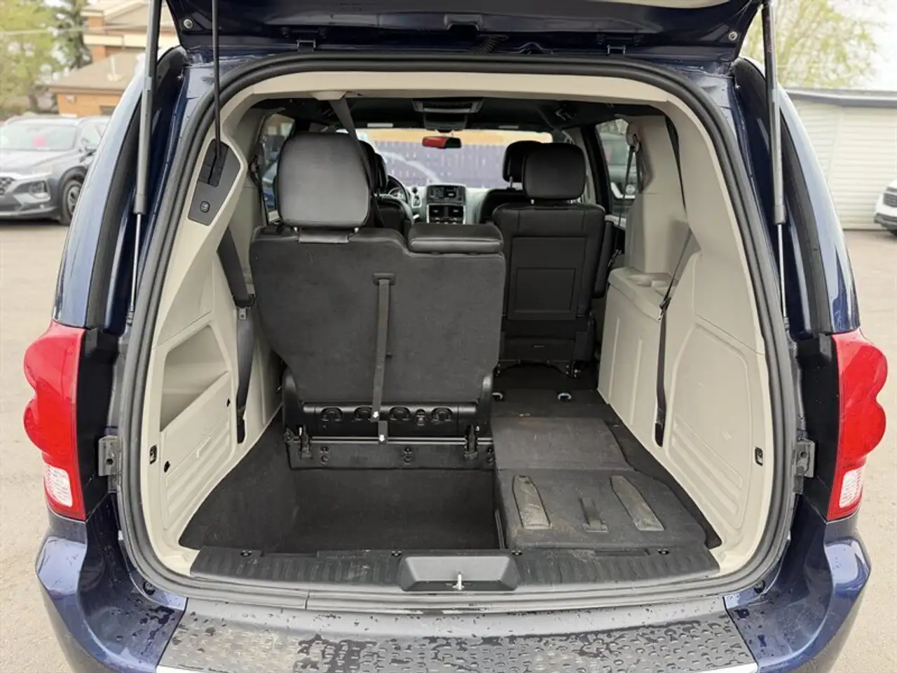 Dodge Grand Caravan снимка Dodge Grand Caravan