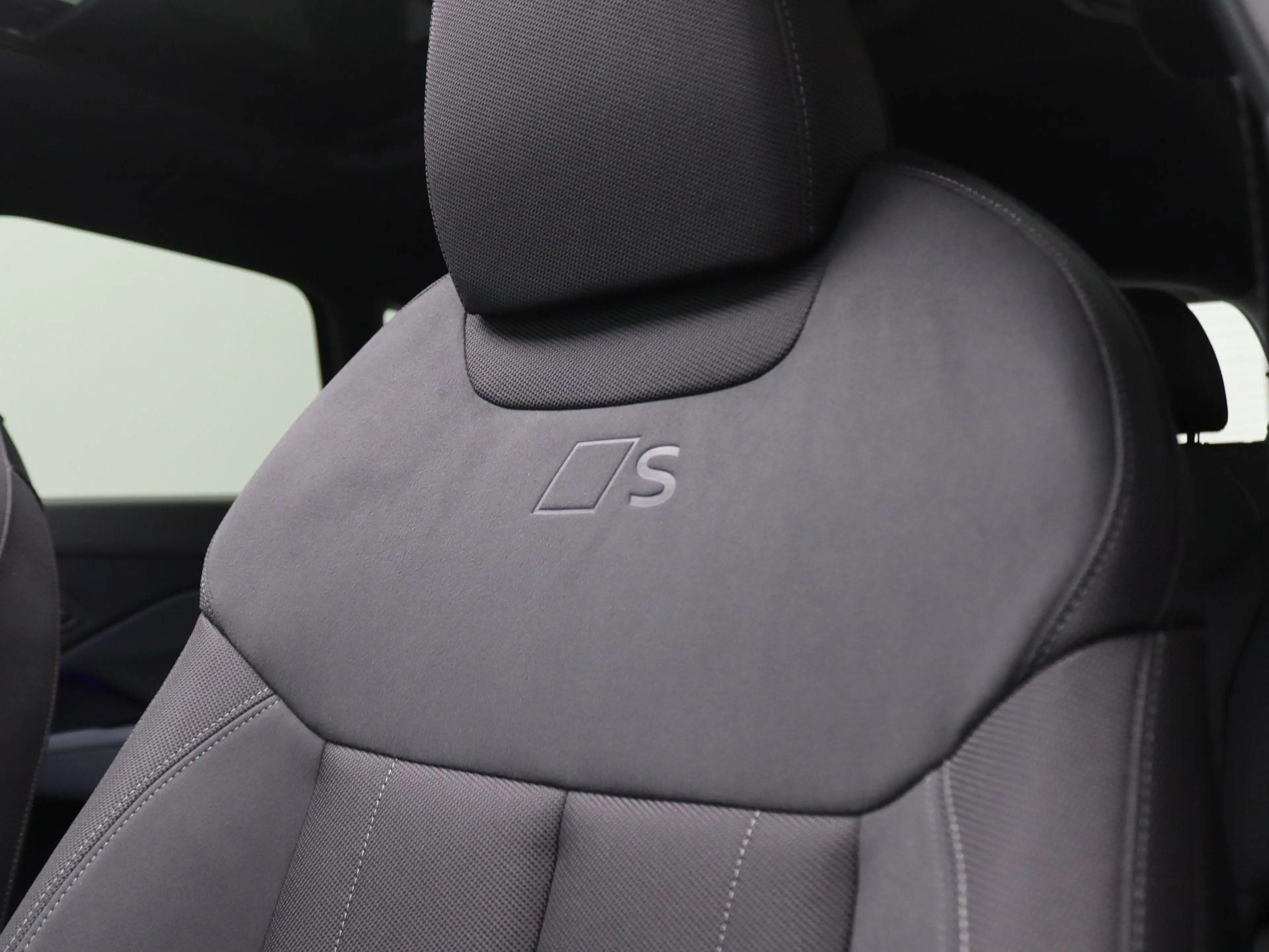 Audi Q3 Sportback 1.5 200kW e-hybrid S edition 272PK S-Tro — photo 45