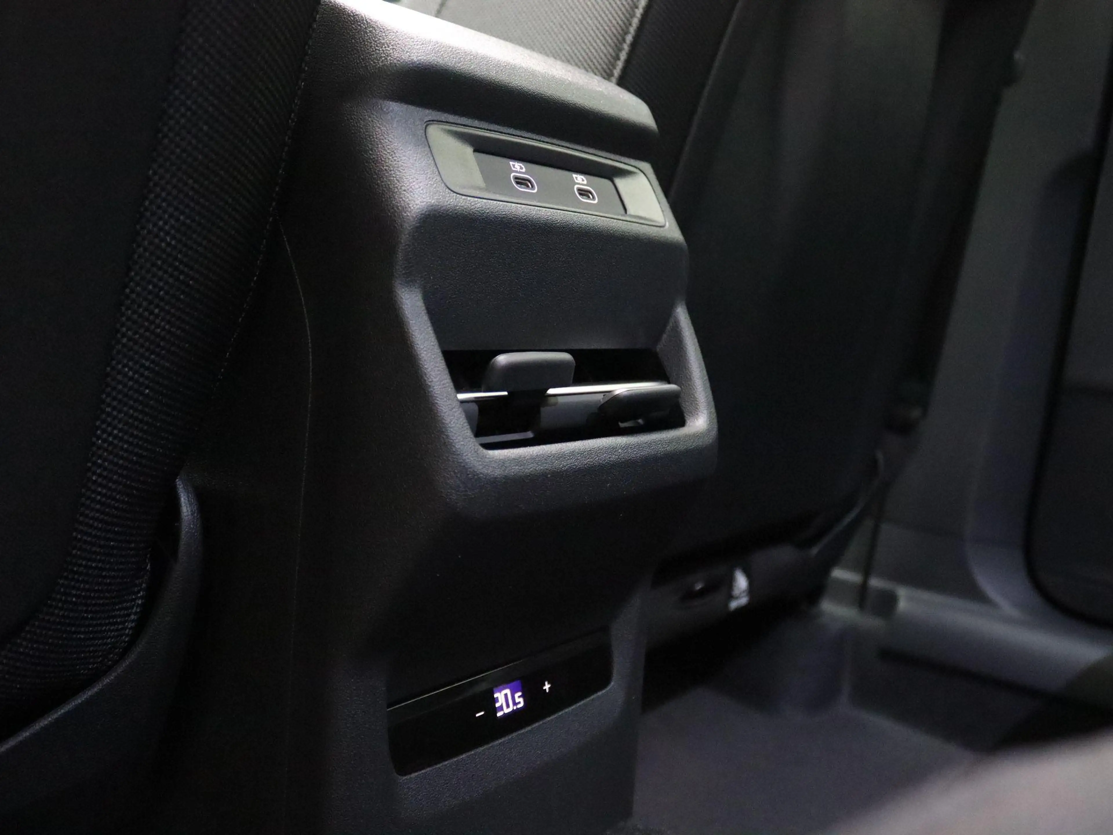Audi Q3 Sportback 1.5 200kW e-hybrid S edition 272PK S-Tro — photo 46