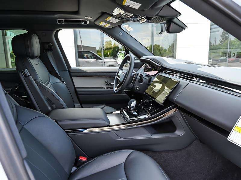 2025 Land Rover Range Rover Sport P400 Dynamic SE thumb 13