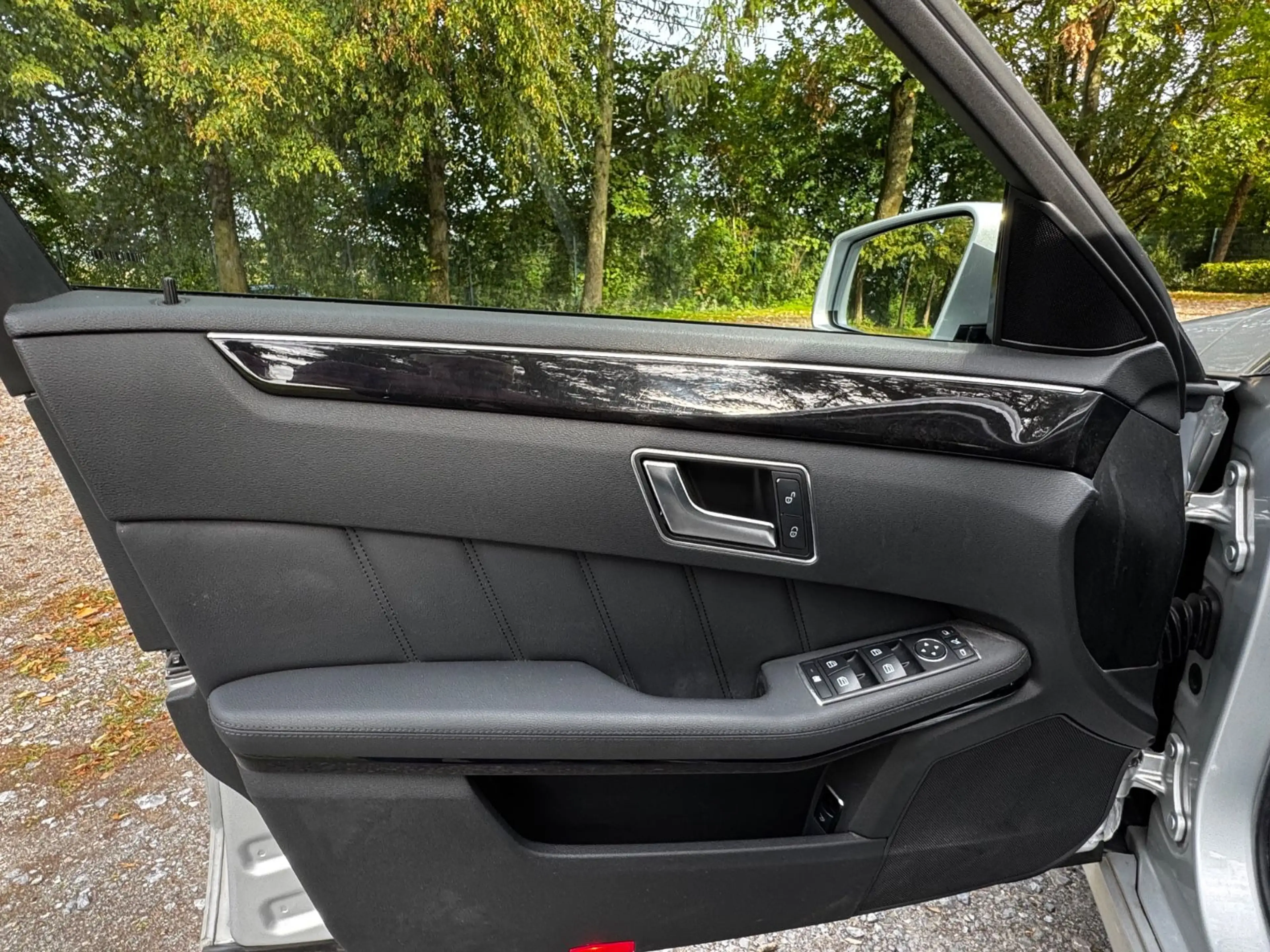 Mercedes-Benz E 200 CGI Avantgarde Kombi mit Kindersitzbank ! — photo 13