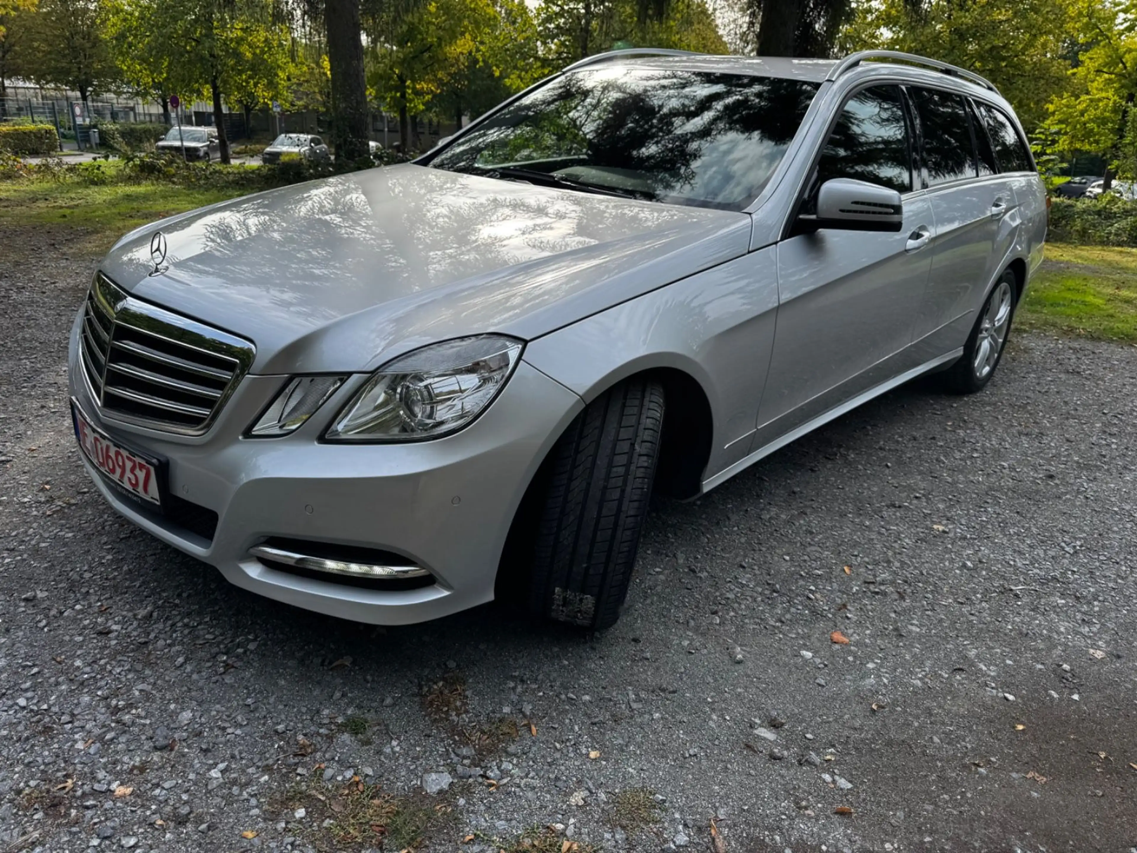 Mercedes-Benz E 200 CGI Avantgarde Kombi mit Kindersitzbank !