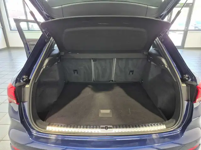 Audi Q3 view 6