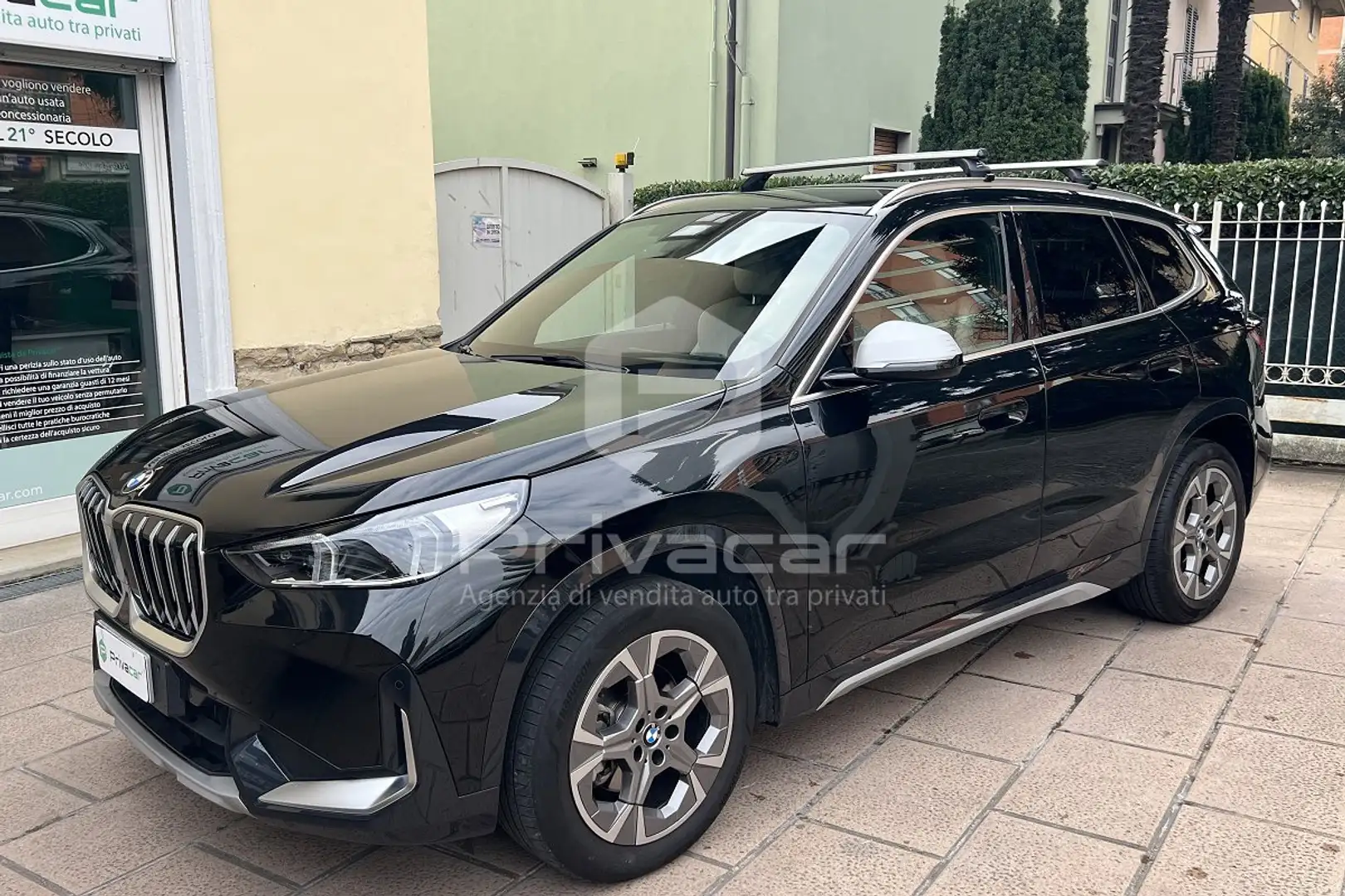 BMW X1 X1 sDrive 18d Schwarz - 1
