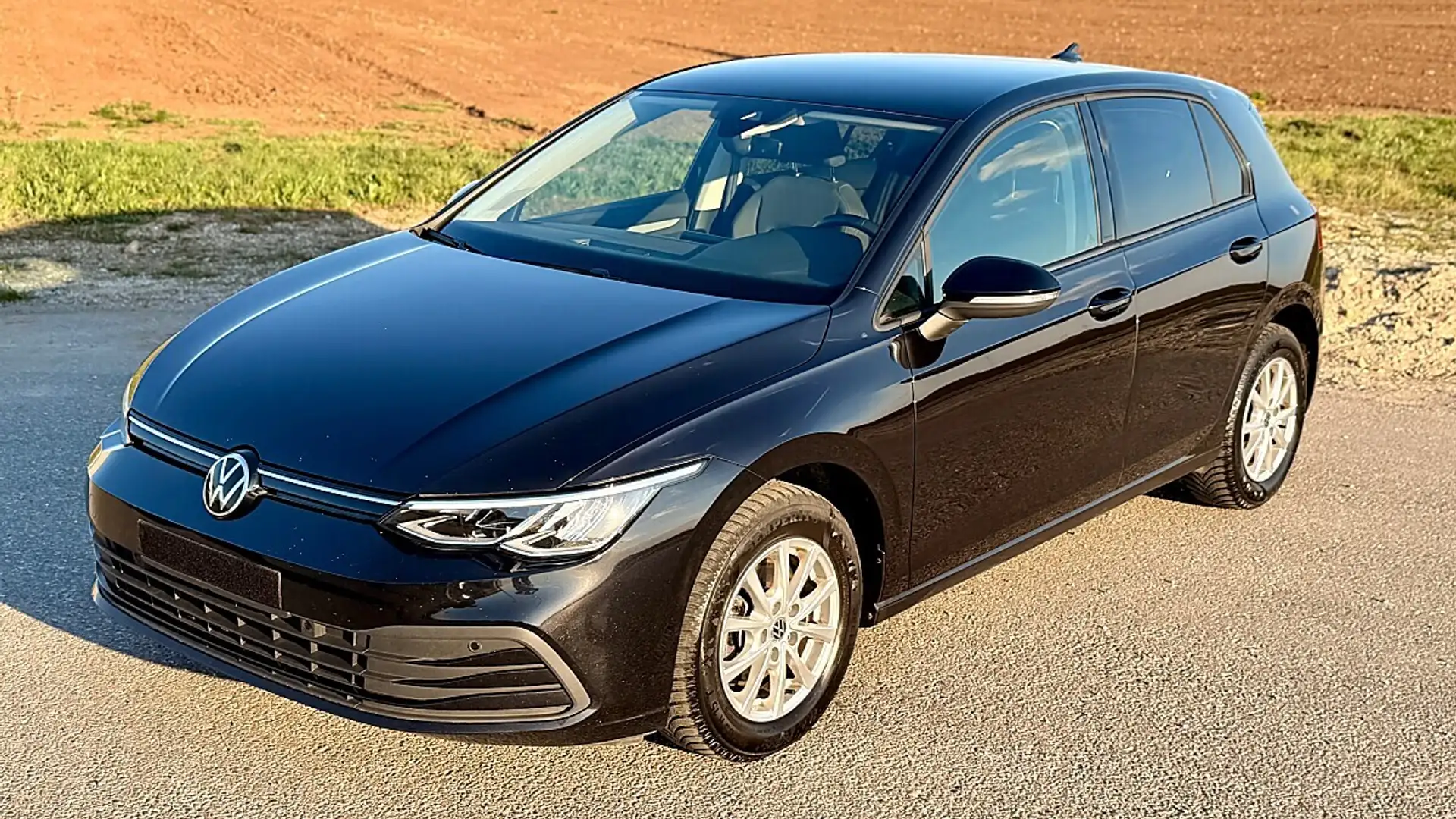 Volkswagen Golf 2,0 TDI Life DSG *Rückfahrkamera* 8-Fach Bereif... Schwarz - 1