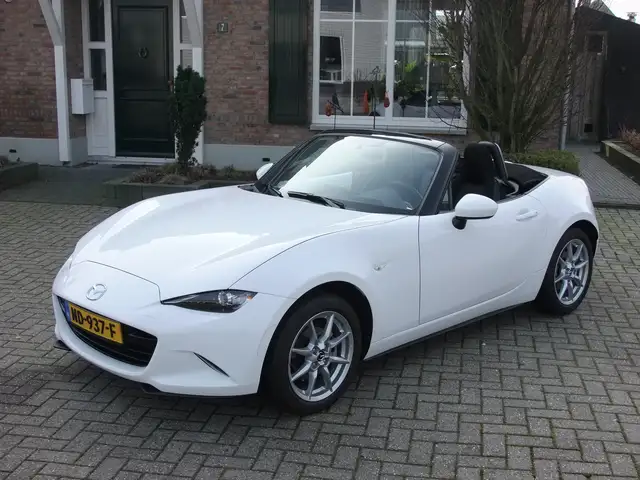 Mazda MX-5 1.5 SkyActiv-G 131 TS , Blue-tooth , Cruise contro