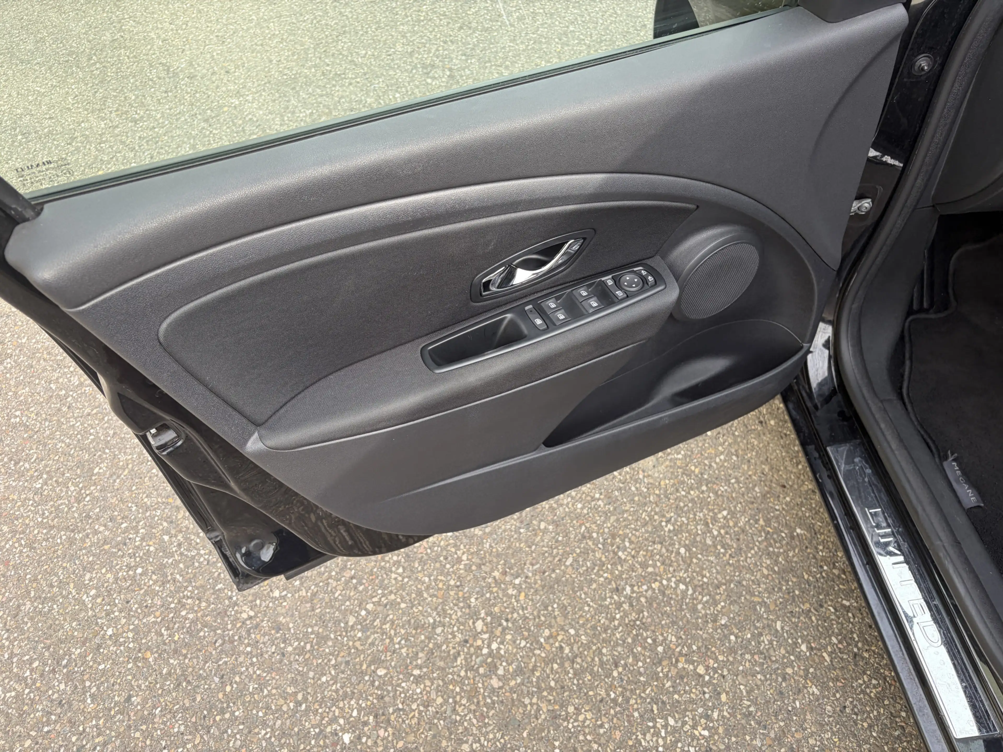 Renault Megane 1.2 TCe Limited / NAVI / AIRCO ECC / CRUISE / 148d — photo 6