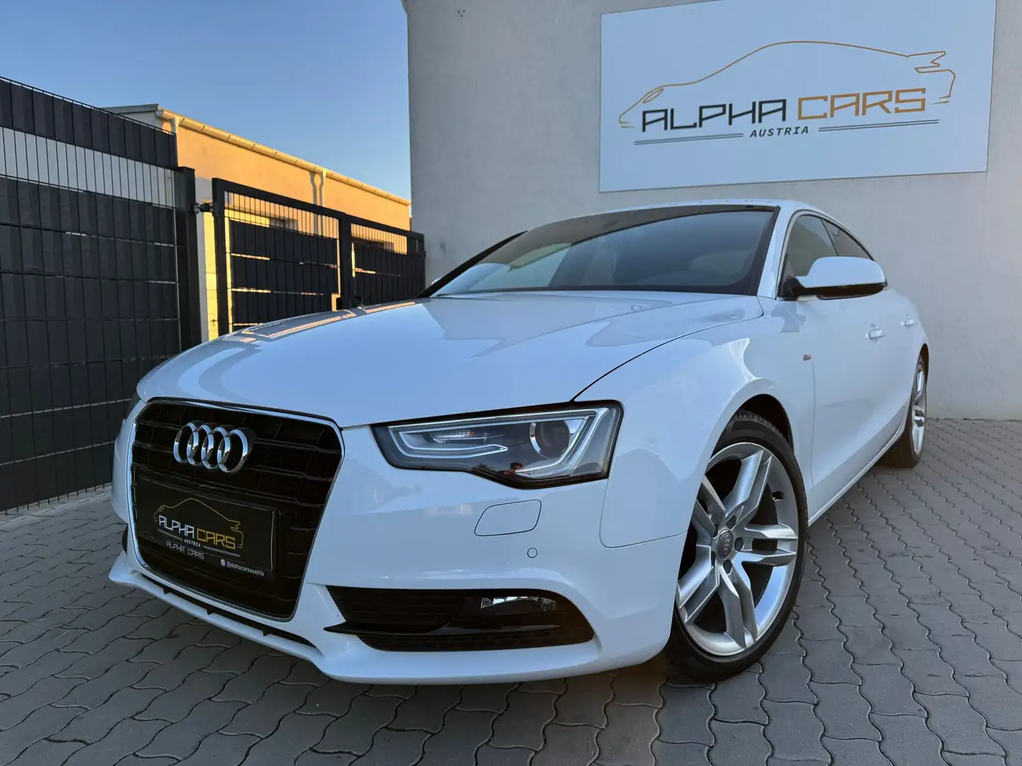 Audi A5 2.0 TDI DPF clean diesel Sportback (140 kW) Weiß - 2