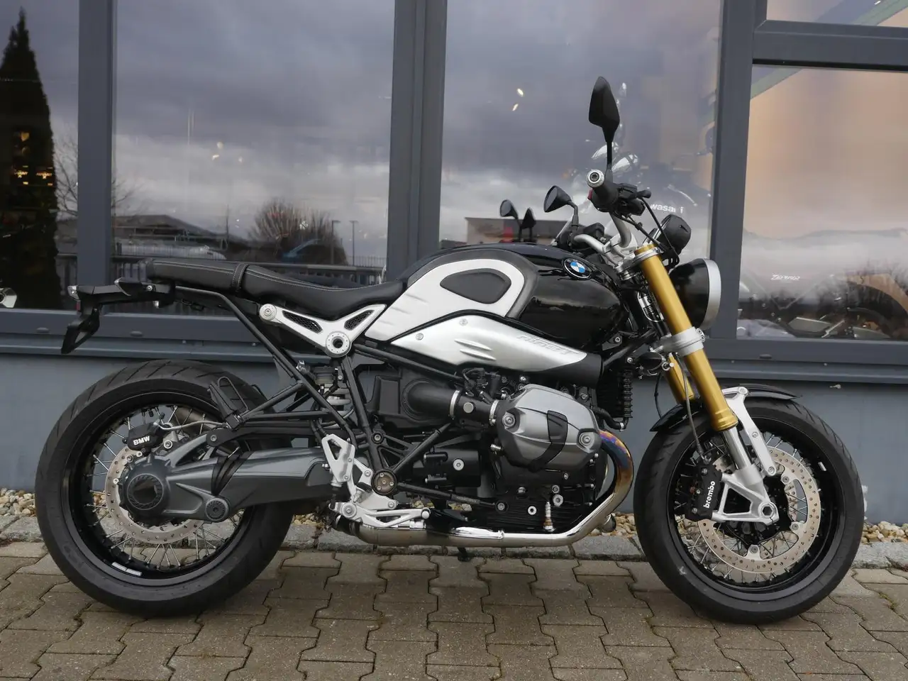 BMW R nineT