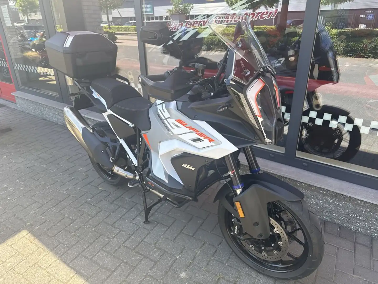 KTM 1290 Super Adventure S - 2
