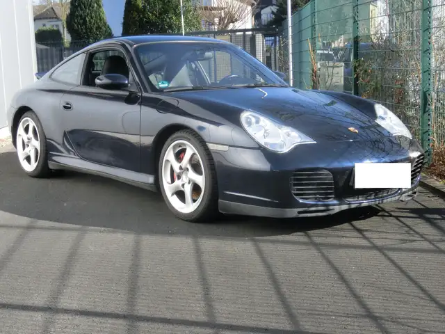Porsche 996 4S Coupe / Navi,Klima,SHZ,6-Gang,18" LMF,2. Hand