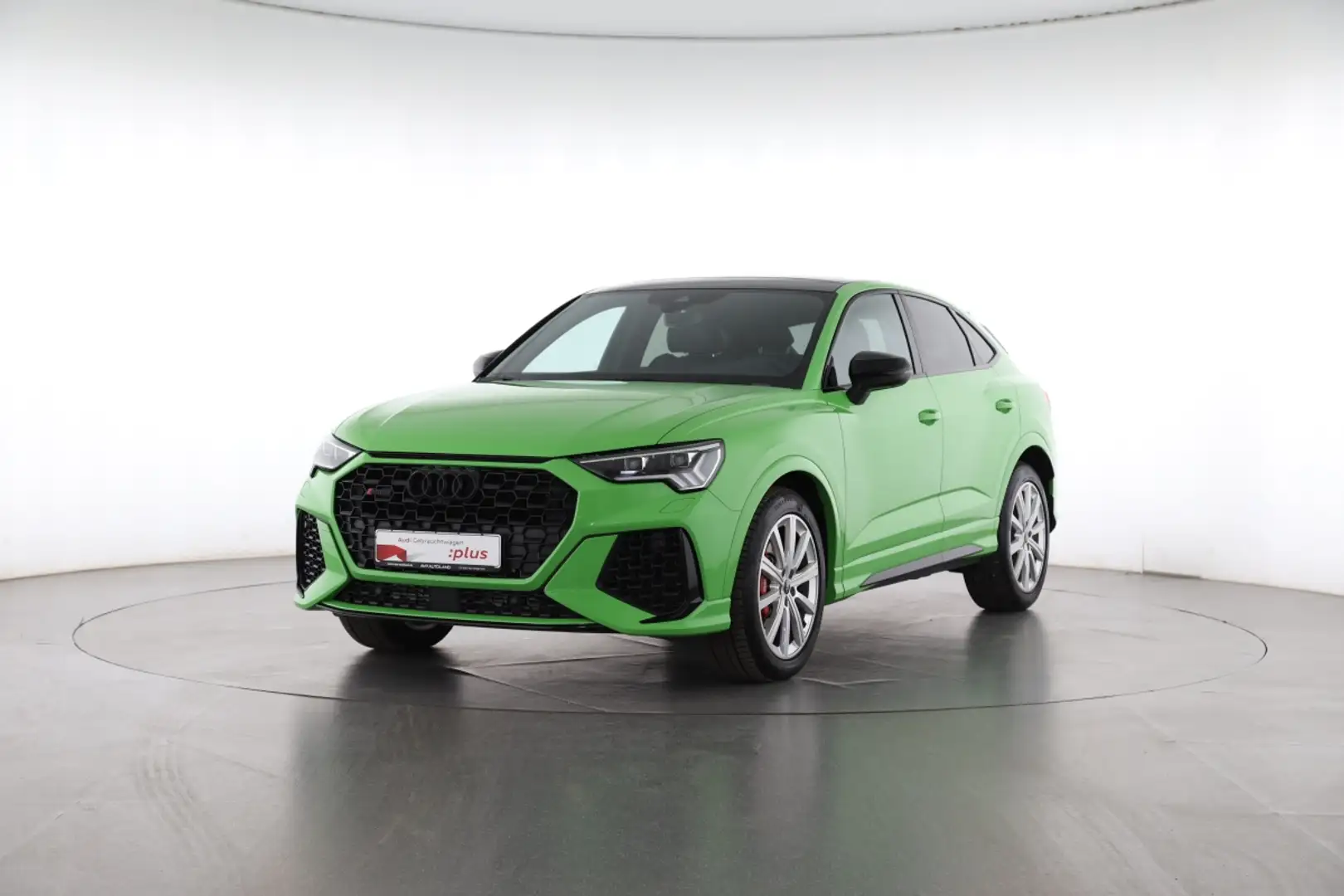 Audi RS Q3 Sportback 2.5 TFSI quattro S tronic PANO Groen - 2