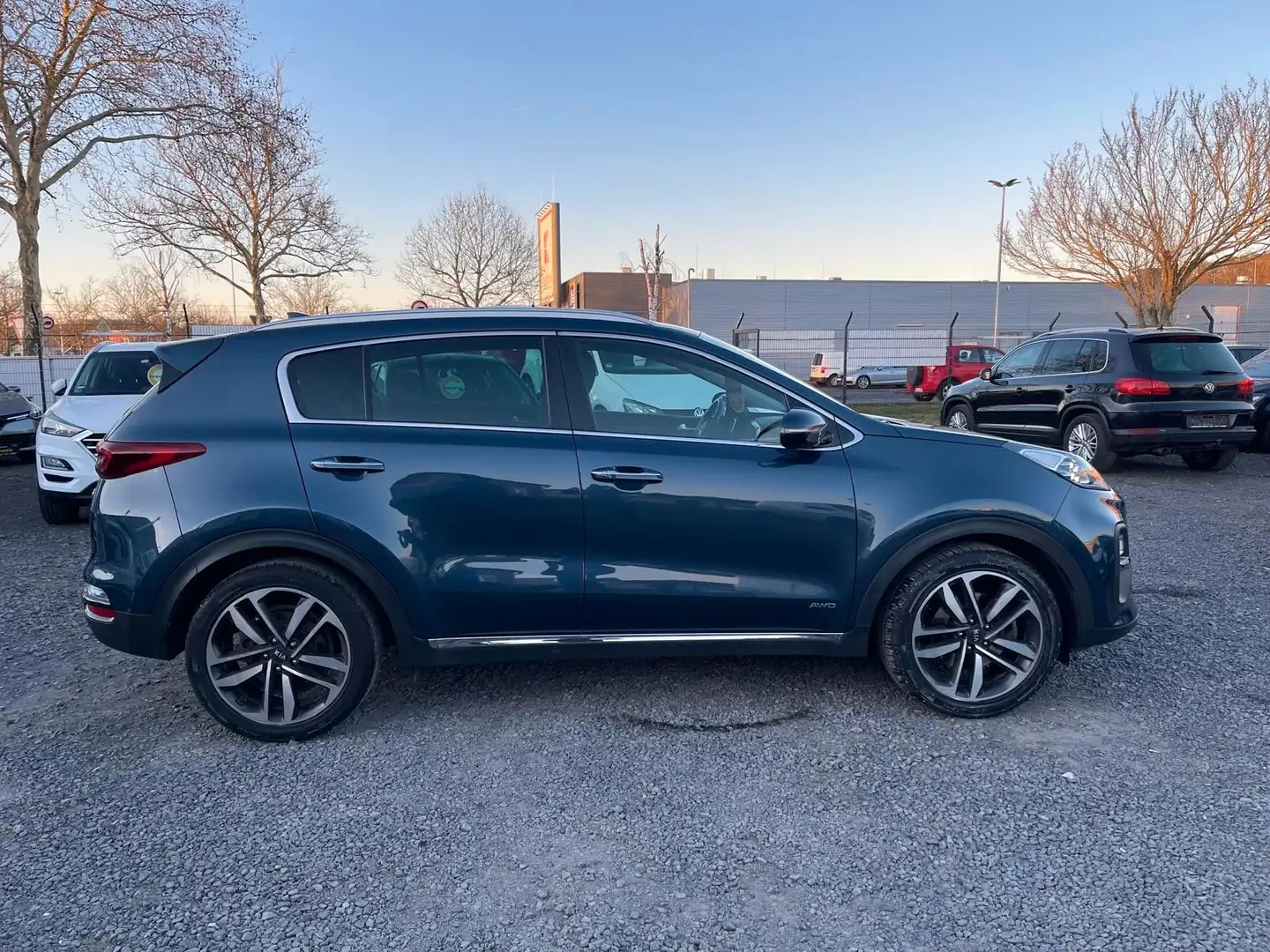 Kia Sportage Spirit 4WD*NAVI*360(") KAMERA*AUTOMATIK Blau - 2