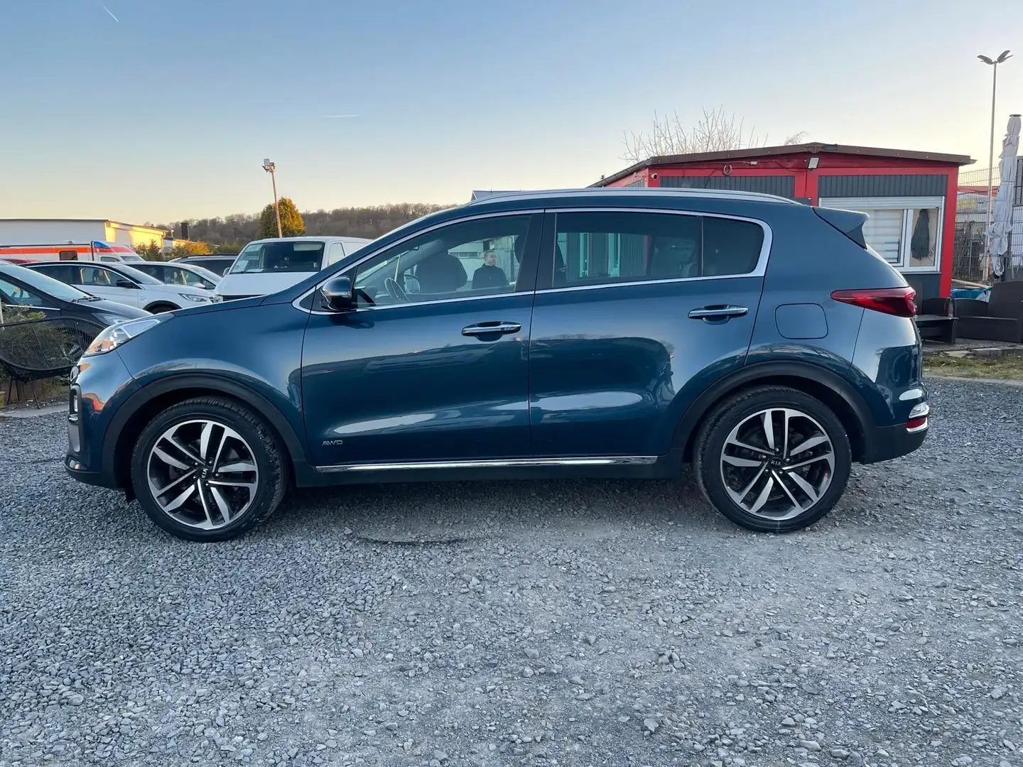Kia Sportage Spirit 4WD*NAVI*360(") KAMERA*AUTOMATIK Blau - 1