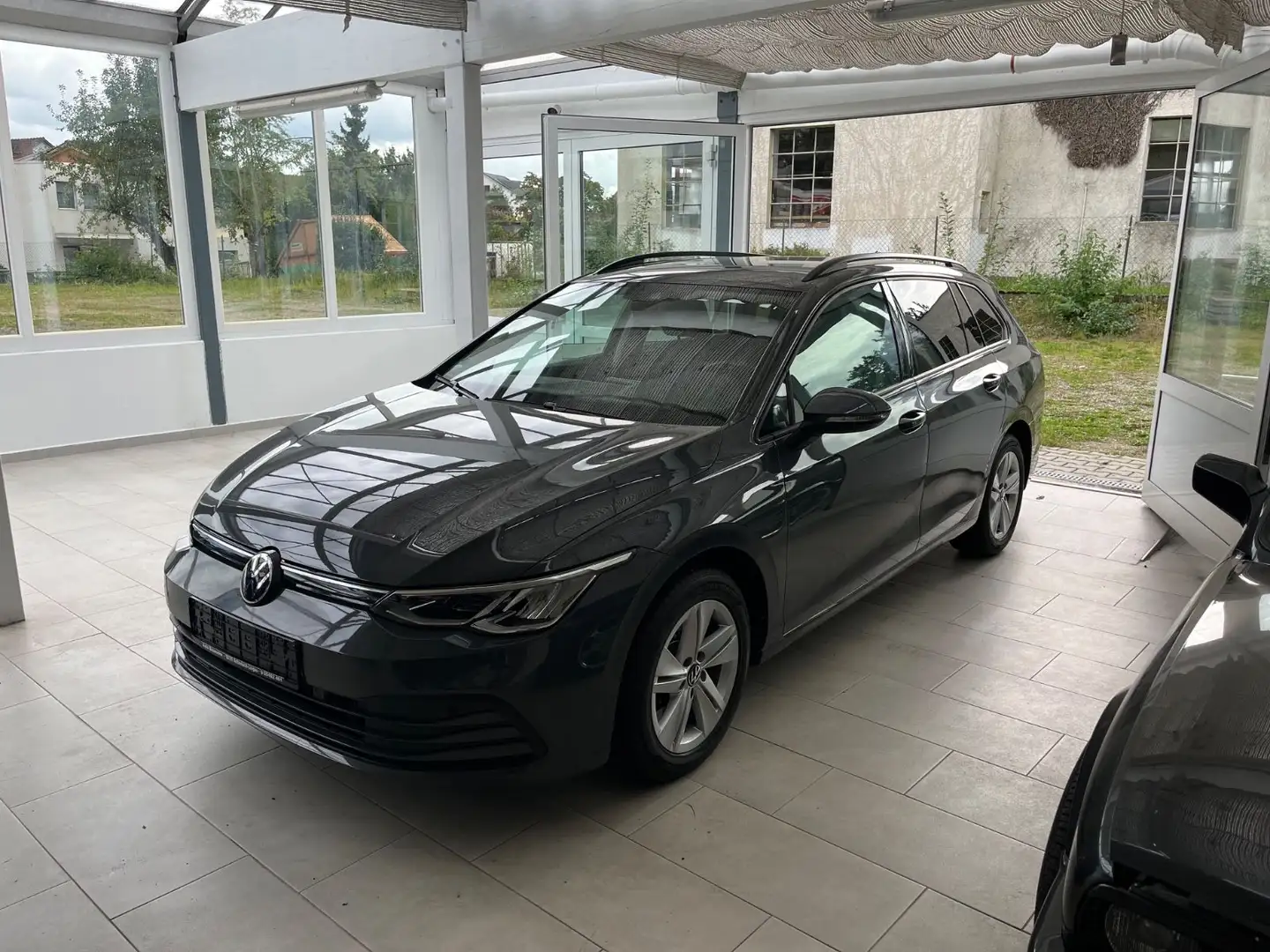 Volkswagen Golf VIII |AHK|SHZ|dig. Cockpit Grau - 2