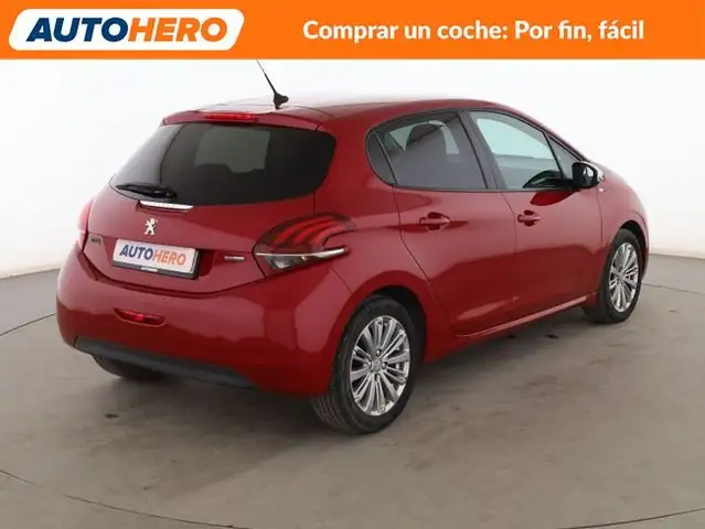 Peugeot 208 view 6