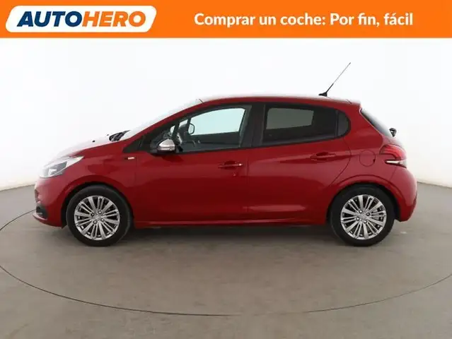 Peugeot 208 view 3