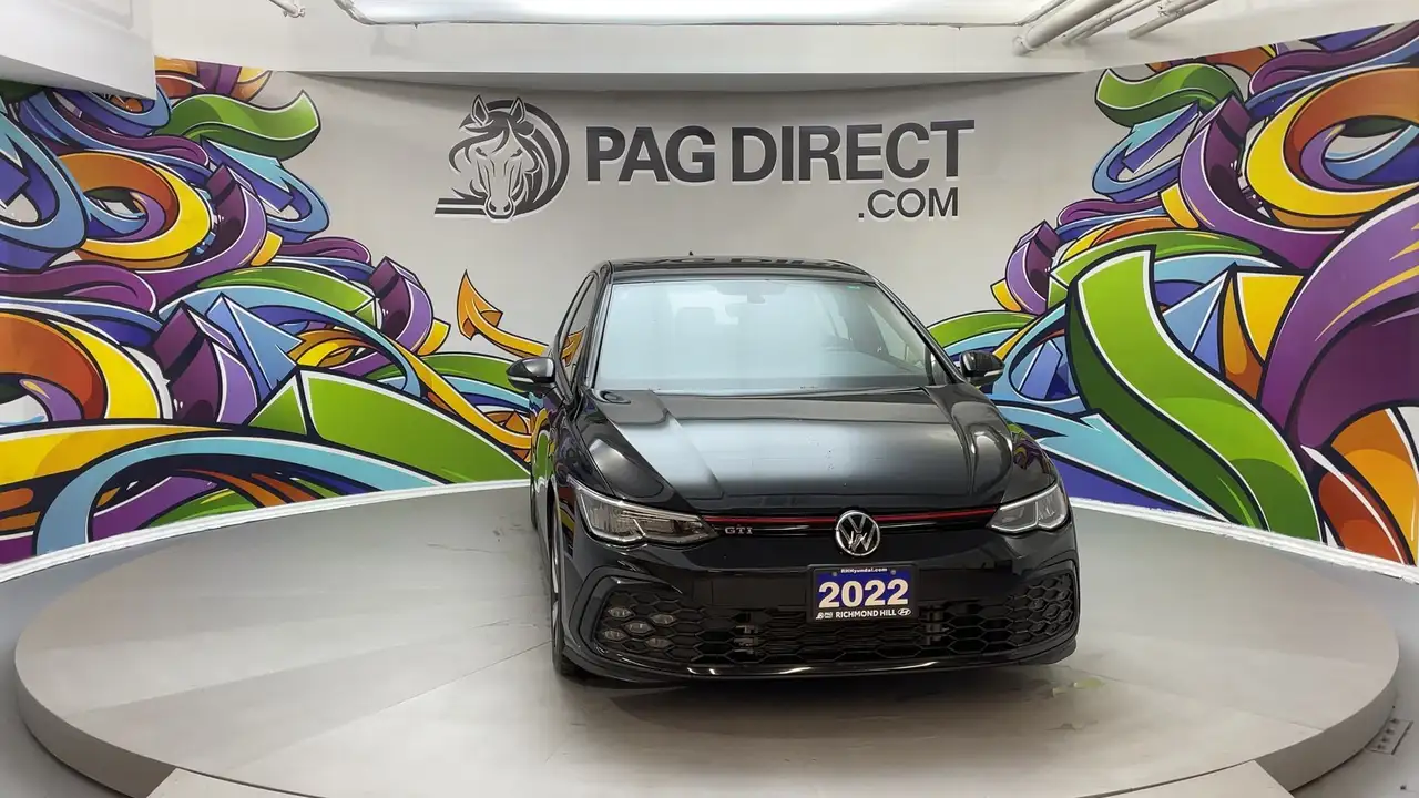 Volkswagen Golf GTI снимка Volkswagen Golf GTI