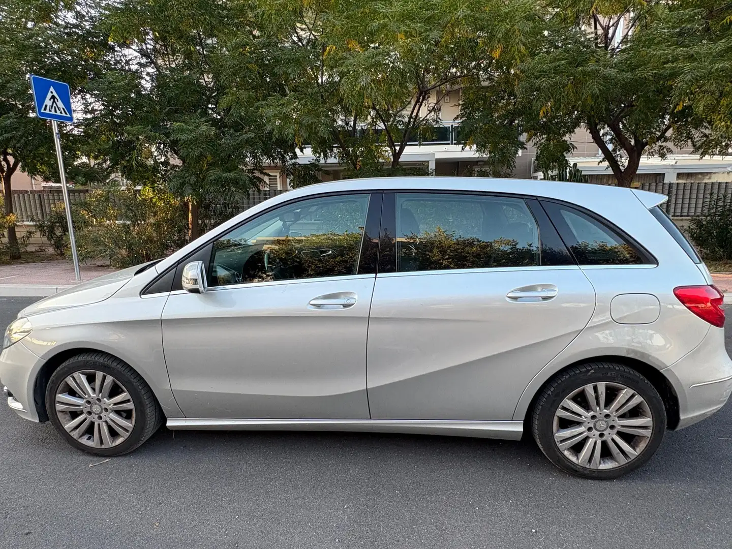 Mercedes-Benz B 160 d (cdi) Executive FL E6 - 2