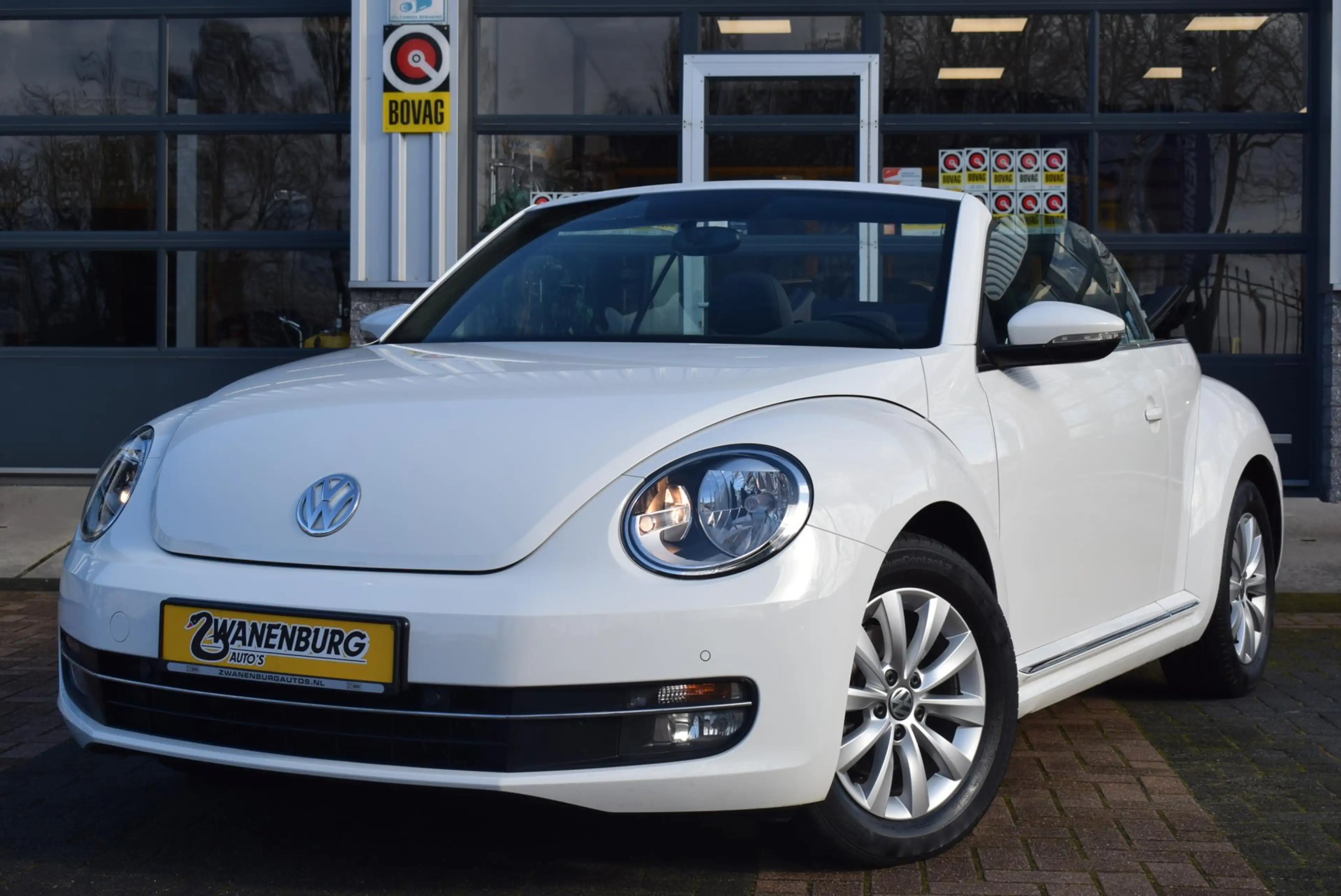 Volkswagen Beetle Cabriolet 1.2 TSI Design BlueMotion Navi Airco Km — photo 2