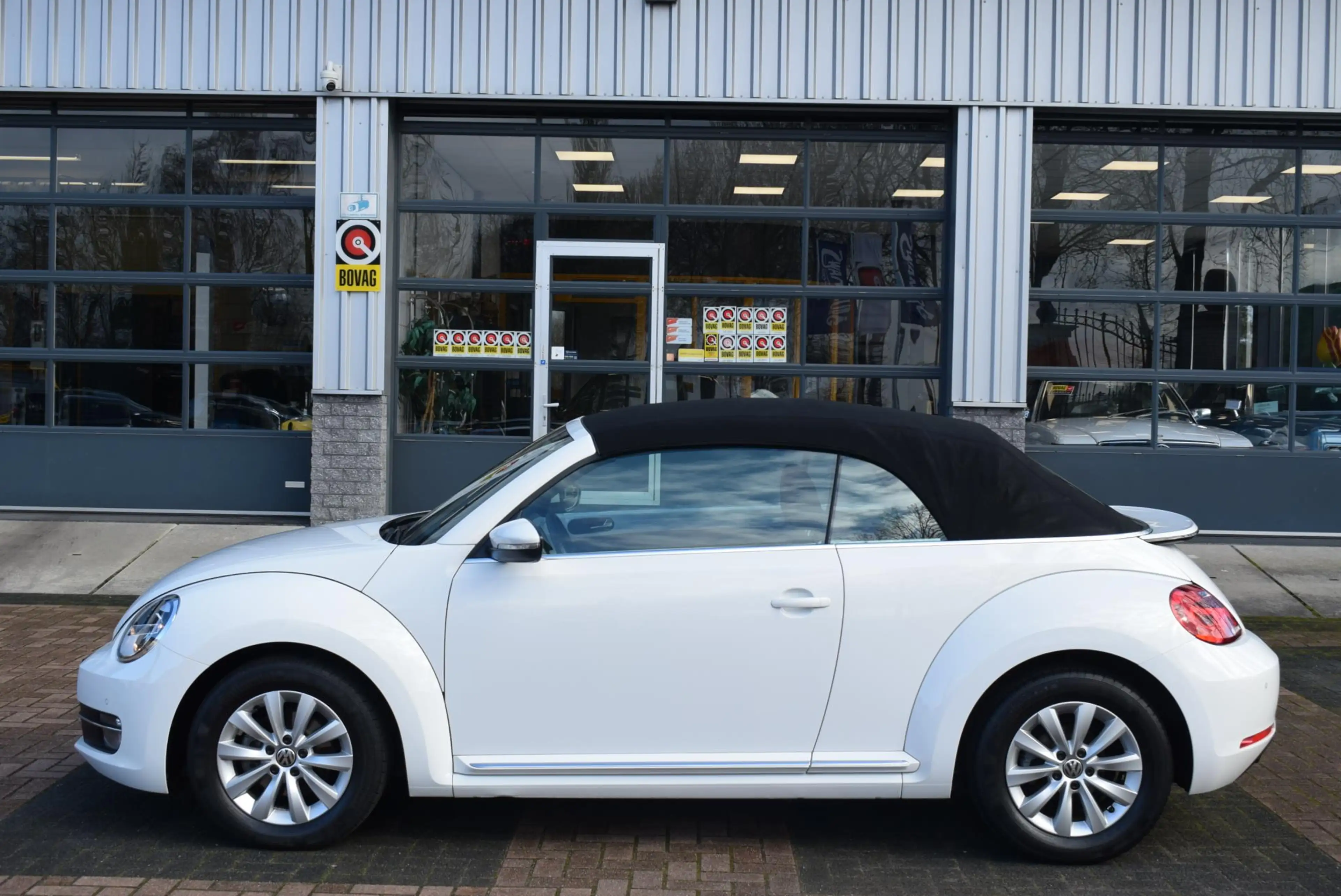 Volkswagen Beetle Cabriolet 1.2 TSI Design BlueMotion Navi Airco Km — photo 6