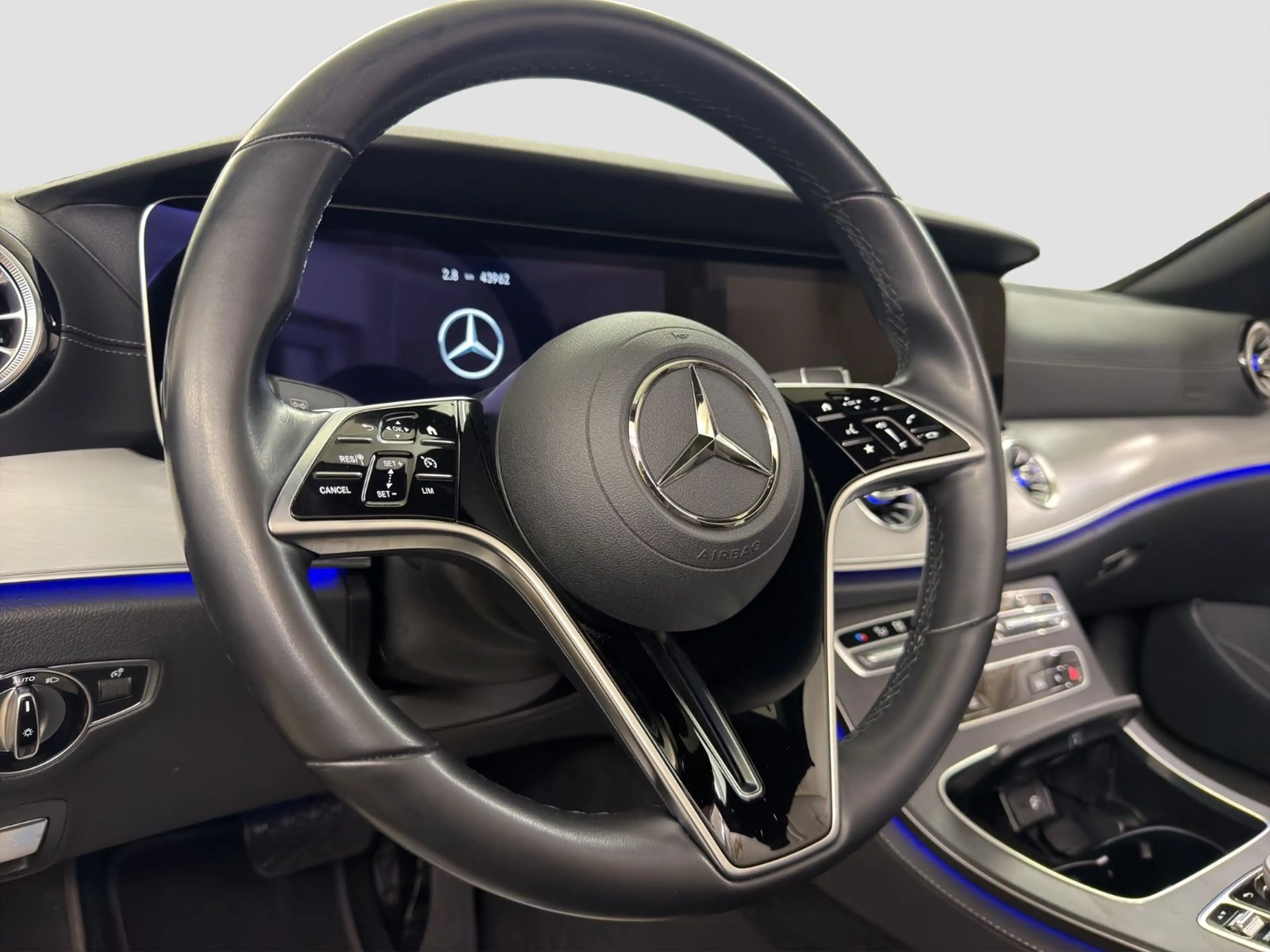Mercedes-Benz E 300 E Cabrio"LED-Schein"Alu"Vollleder"Burmeste — photo 14