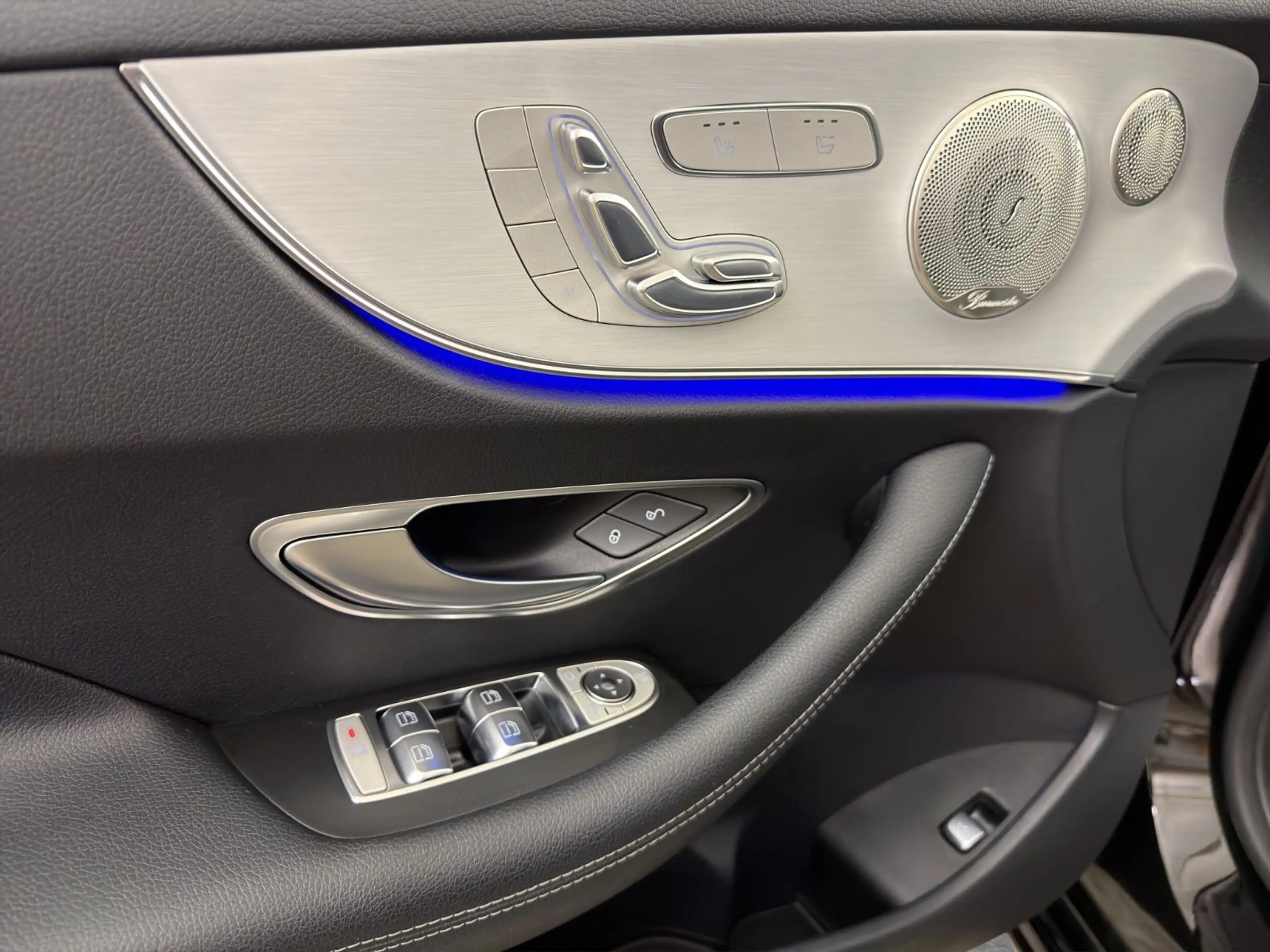 Mercedes-Benz E 300 E Cabrio"LED-Schein"Alu"Vollleder"Burmeste — photo 12