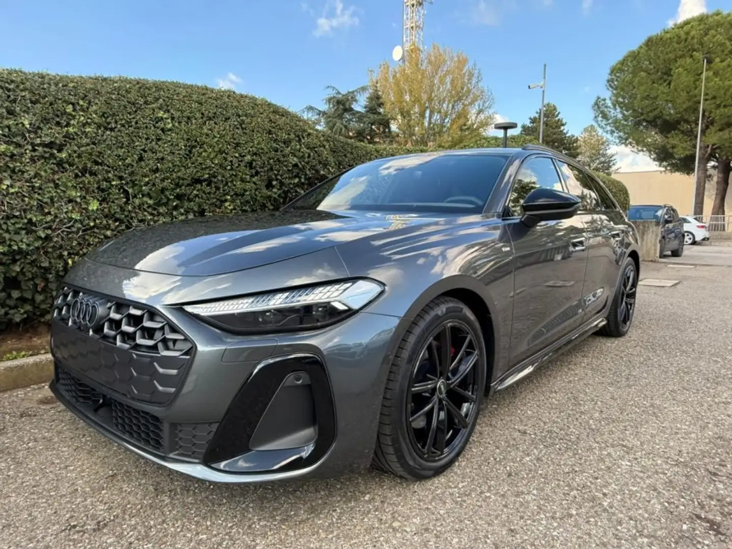 Audi A5 Avant TDI quattro S tronic mHEV+ S Line Black Pack Grau - 1