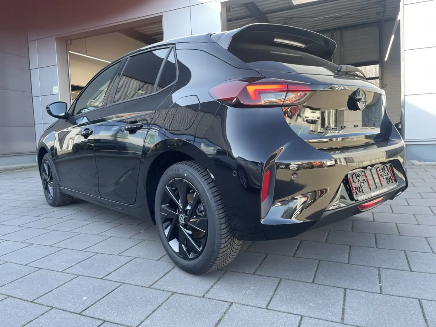 Opel Corsa GS Automatik *Navi/Kamera/Sitzheizung* Noir - 2