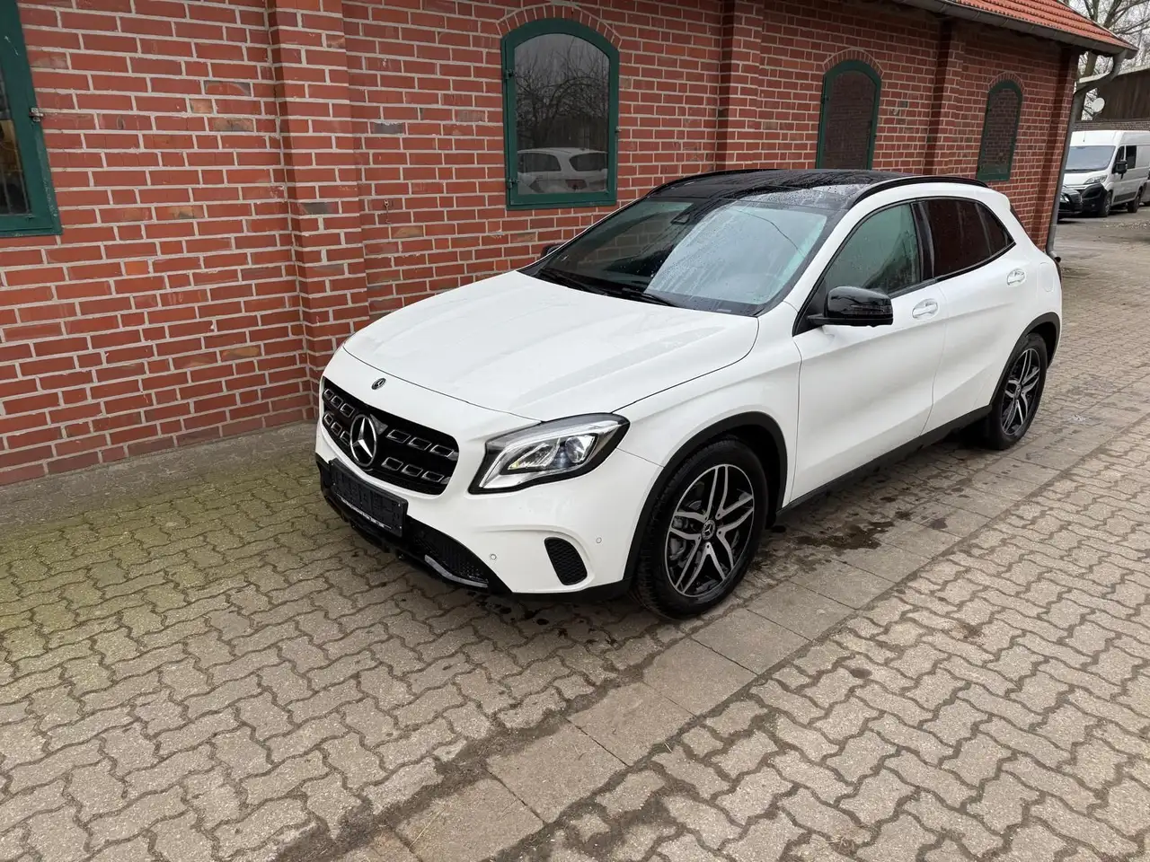 Mercedes-Benz GLA 180