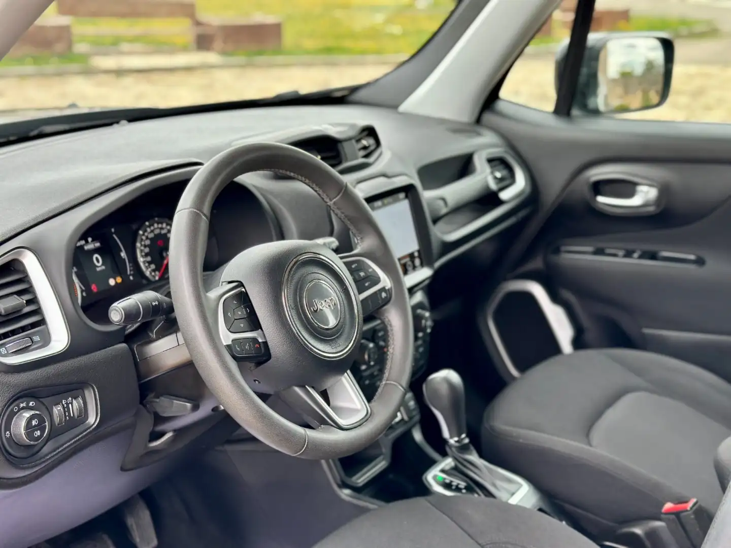 Jeep Renegade 1.6 M-Jet 120cv DDCT Longitude (Navi/Auto/APP) Zwart - 2