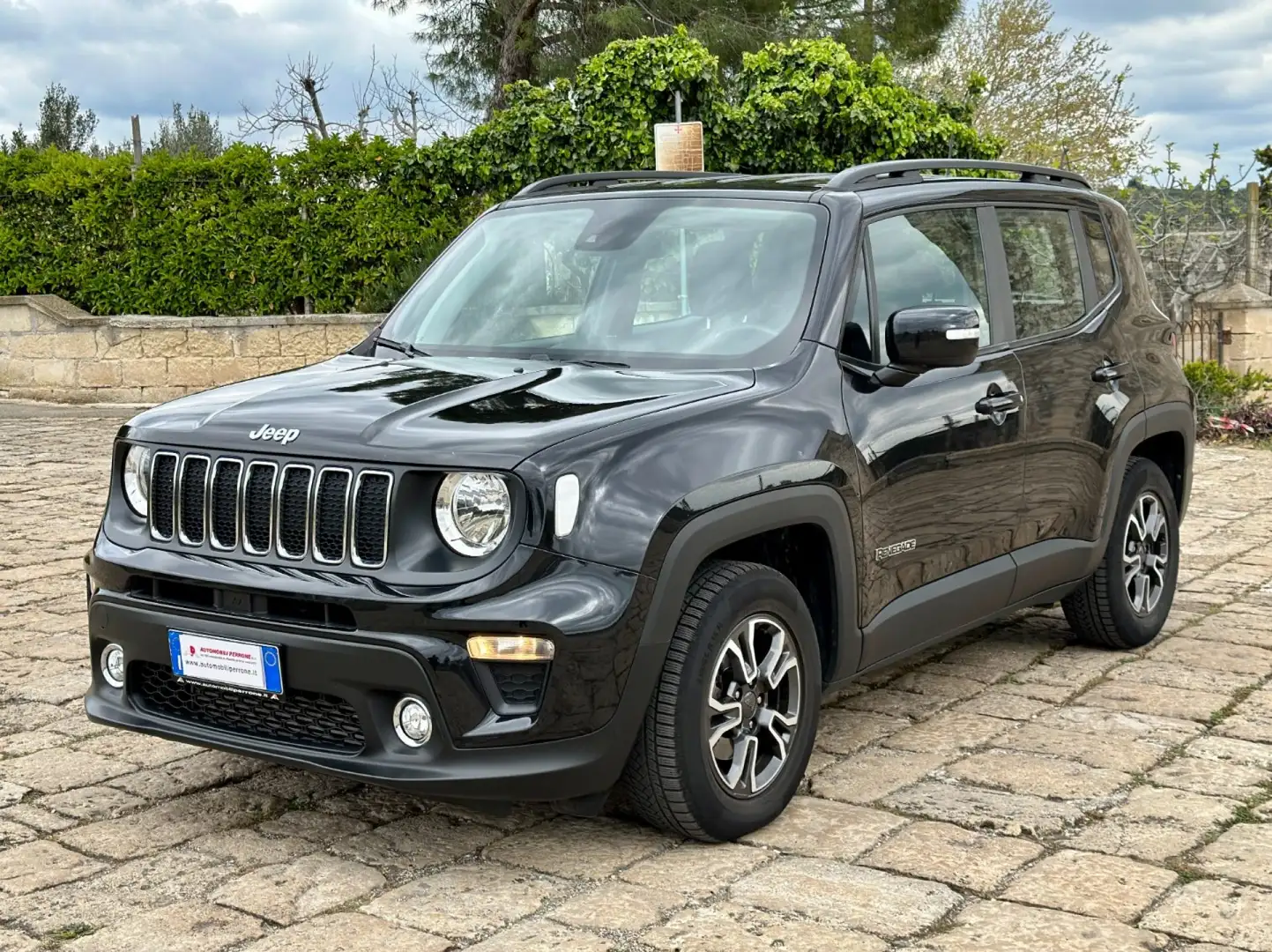 Jeep Renegade 1.6 M-Jet 120cv DDCT Longitude (Navi/Auto/APP) Zwart - 1