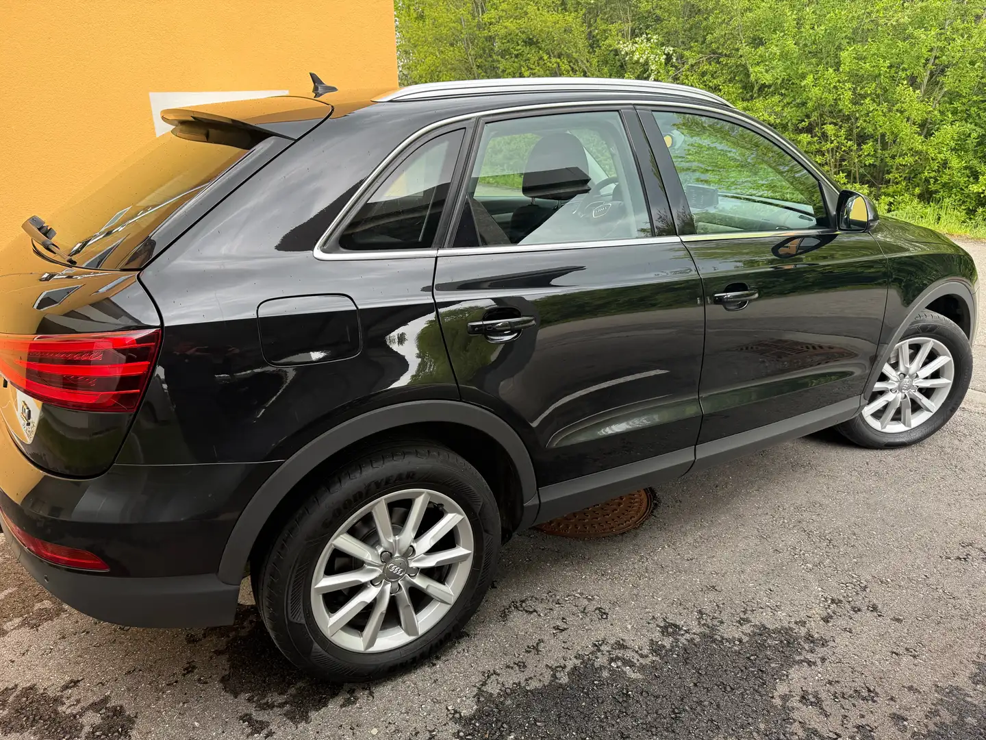 Audi Q3 Q3 2,0 TDI quattro S-tronic Schwarz - 2