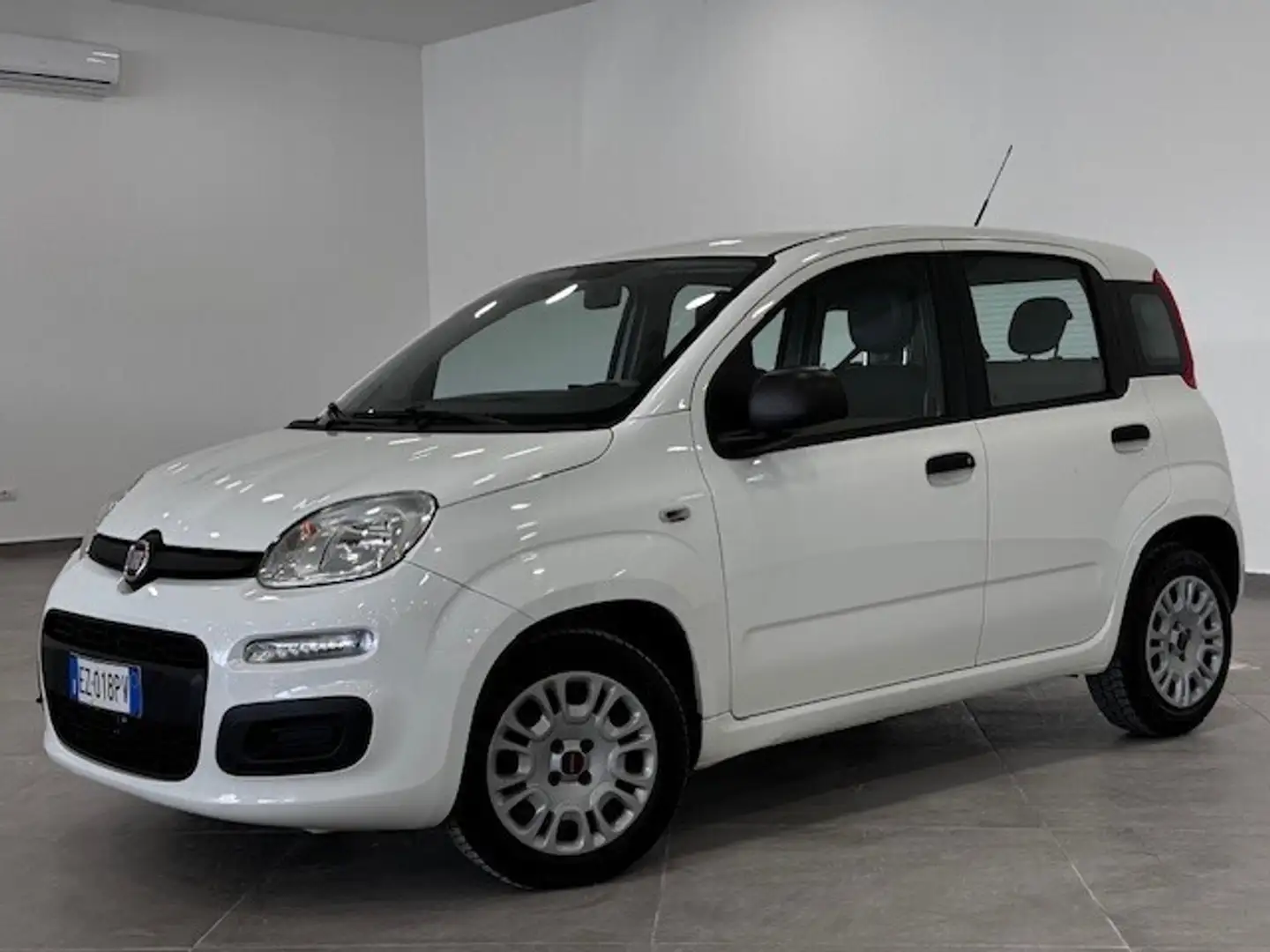 Fiat Panda 1.3 MJT S&S Lounge Bianco - 1