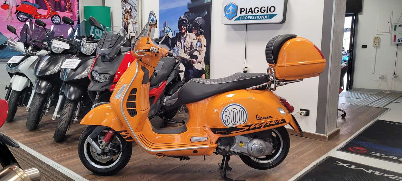 Vespa GTS Super Sport 300