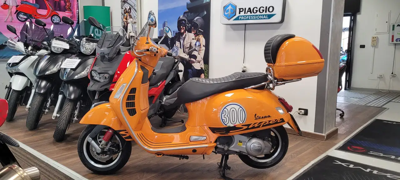 Vespa GTS Super Sport