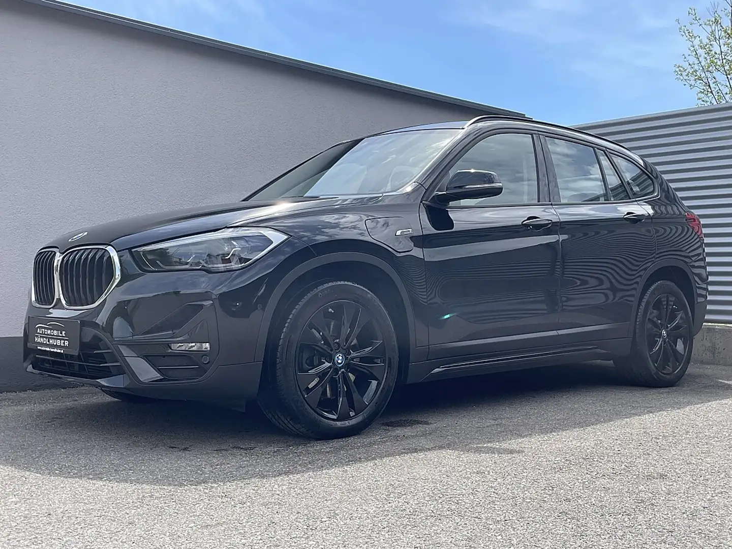 BMW X1 xDrive25e PHEV Aut.SPORTLINE/ACC/18"/PARKASS/NA... Schwarz - 2