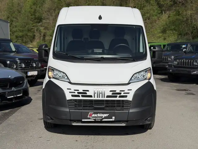 Fiat Ducato view 2