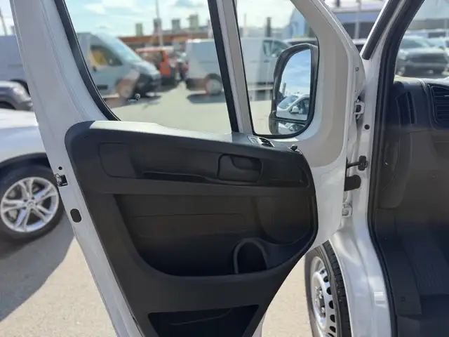 Fiat Ducato view 11
