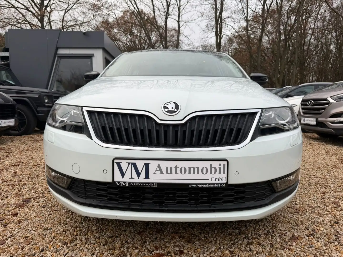 Skoda Rapid/Spaceback 1.4 TSI DSG Drive Navi*Pano*AHK*SitzHz. Weiß - 2