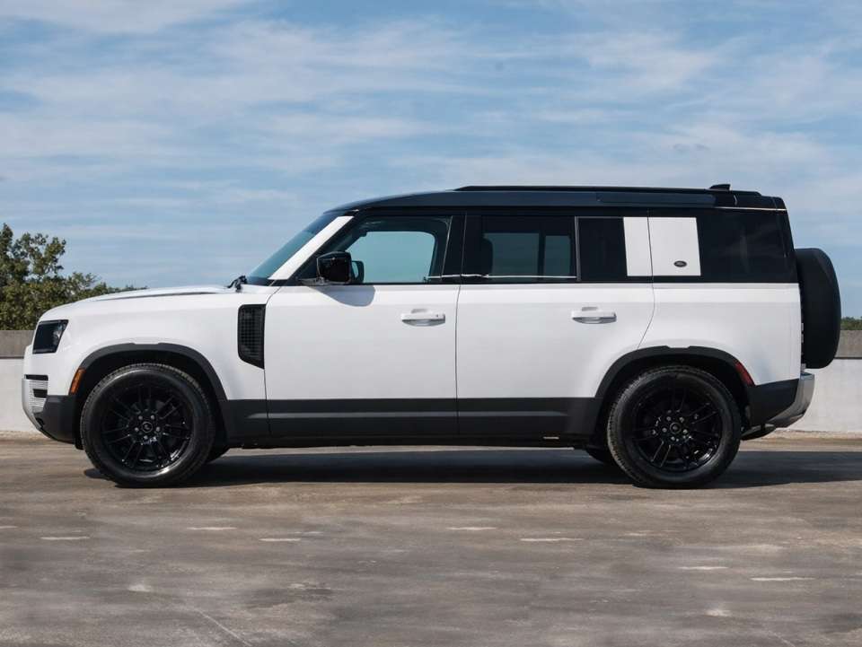 2024 Land Rover Defender P300/5YRS 160KM CPO INCLUDED!!!!!! alt 5