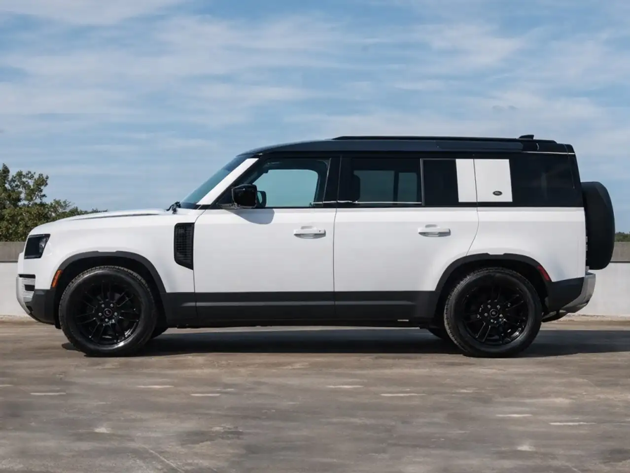 Land Rover Defender снимка Land Rover Defender