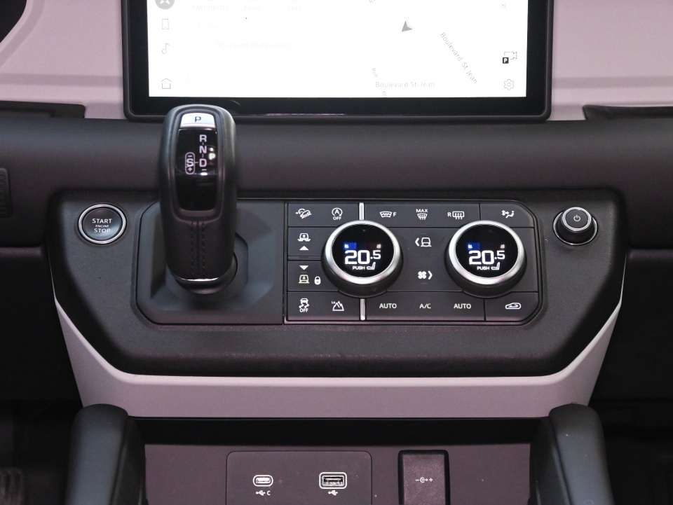2024 Land Rover Defender P300/5YRS 160KM CPO INCLUDED!!!!!! thumb 22