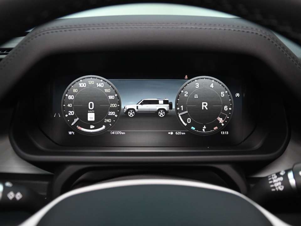 2024 Land Rover Defender P300/5YRS 160KM CPO INCLUDED!!!!!! thumb 16
