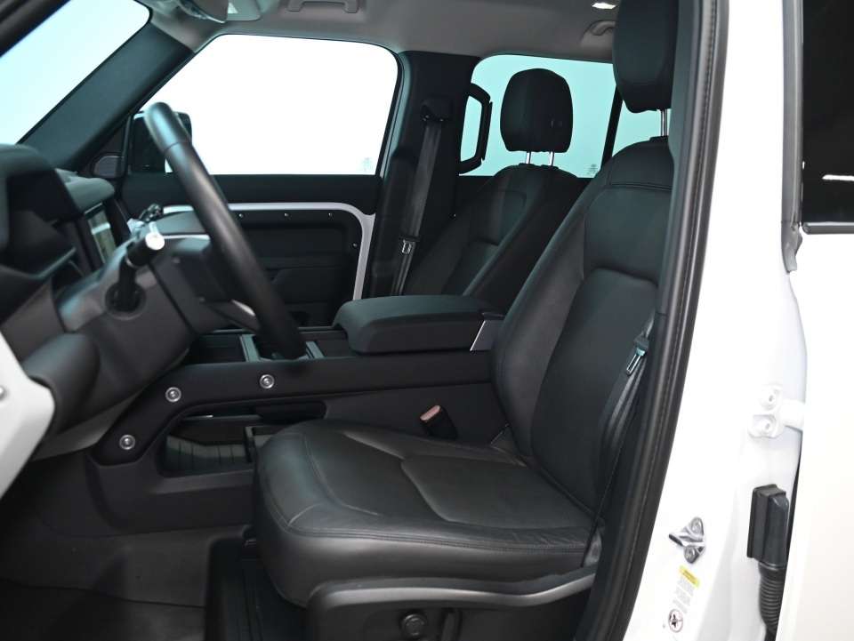 2024 Land Rover Defender P300/5YRS 160KM CPO INCLUDED!!!!!! thumb 13