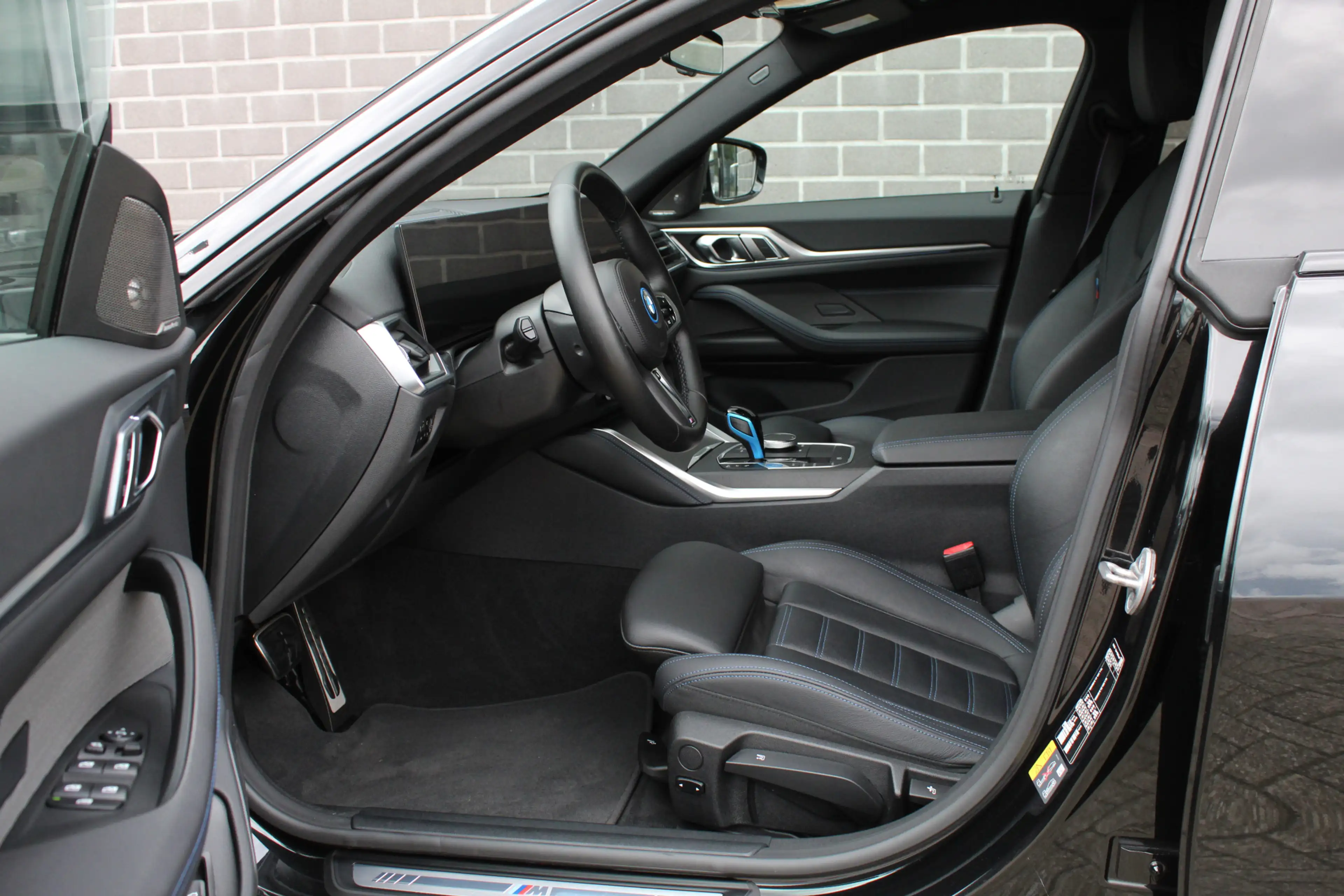 BMW i4 eDrive40 High Executive 84 kWh / Harman Kardon / S — photo 8