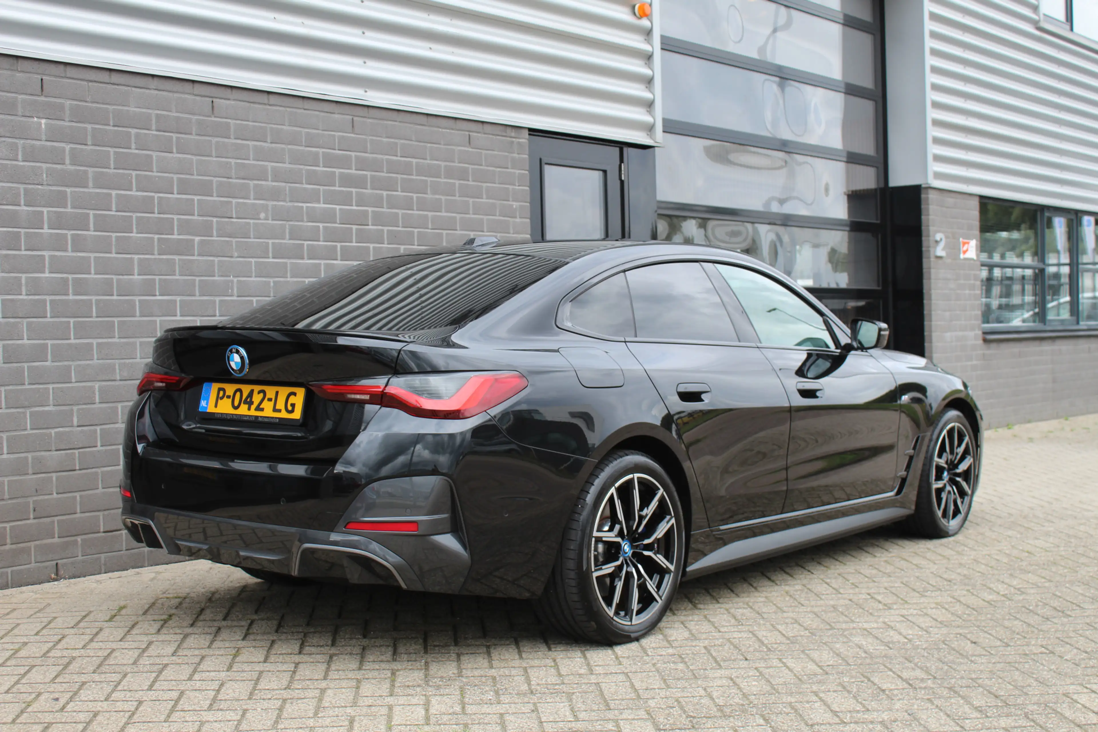 BMW i4 eDrive40 High Executive 84 kWh / Harman Kardon / S — photo 5