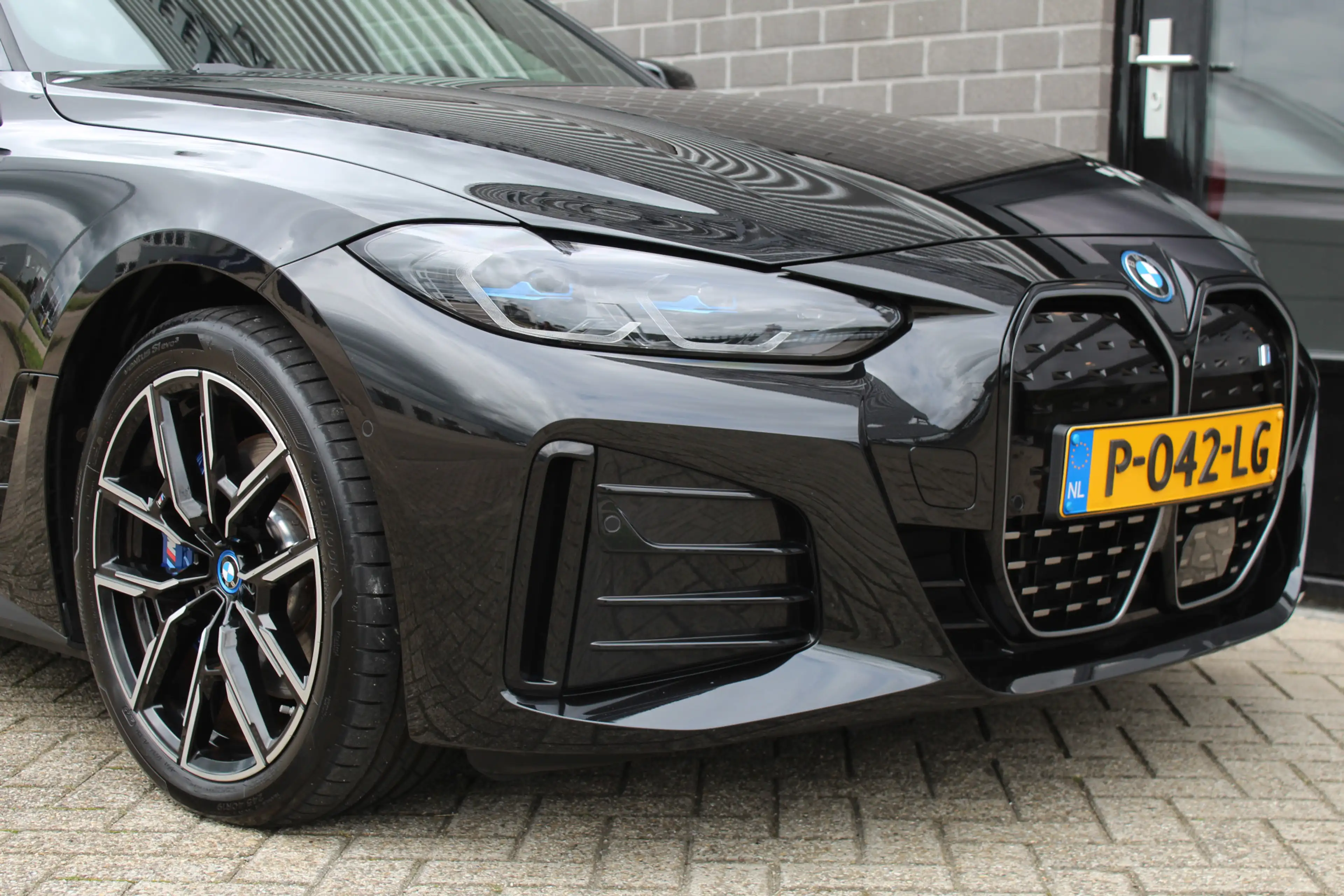BMW i4 eDrive40 High Executive 84 kWh / Harman Kardon / S — photo 25
